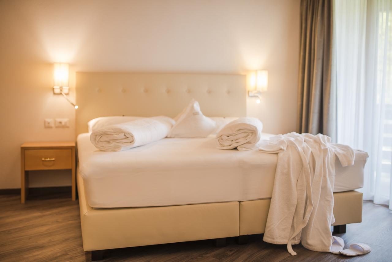 Hotel Theresia San Leonardo in Passiria Exterior photo